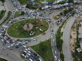 aéreo Visão do Alto maneiras dentro cidade Lahore do Paquistão em 17/07/2023. foto