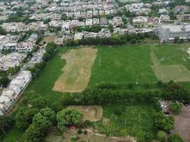 aéreo Visão do residencial estão em 2024-07-22 dentro lahore, Paquistão foto