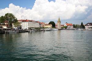 lindo lindau porta Porto às lago constância, Lago de Constança, Alemanha foto