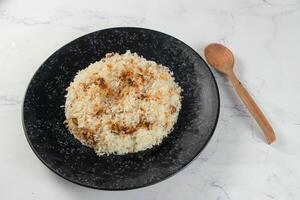 picante ovo pulao, polão, Biryani, mandi, kacchi servido dentro prato isolado em mesa topo Visão do indiano Comida foto