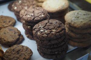 venda do doce biscoitos dentro a confeitaria departamento, foto