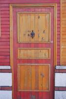 vermelho madeira porta textura fundo foto