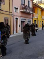 antigo ritos, máscaras e tradições dentro sardenha. foto