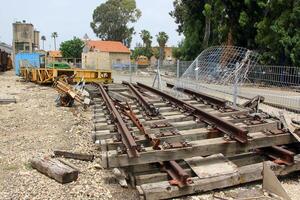 uma Novo estrada de ferro é ser construído. foto