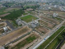 Alto ângulo Visão com zangão do oeste marina habitação sociedade dentro Lahore Paquistão em novembro 07, 2023 foto