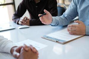 trabalho entrevista de Gerente e humano recursos, emprego, recrutamento pessoas foto