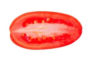 fatia de tomate vegetal isolada no fundo branco foto