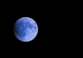 lua cheia azul foto