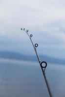 detalhe de uma vara de pescar foto