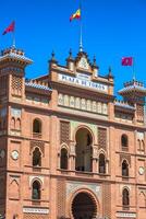 madri. famoso tourada arena dentro madri. Turística atração dentro Espanha. foto