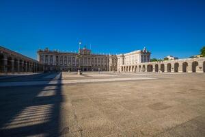 palácio real - espanhol real Palácio dentro madri foto