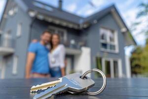 ai gerado homem e mulher Sonhe do comprando Novo casa foto