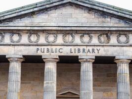 público biblioteca dentro inverness foto