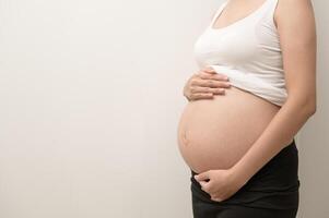 retrato do lindo grávida mulher, fertilidade infertilidade tratamento, fertilização in vitro, futuro maternidade conceito foto