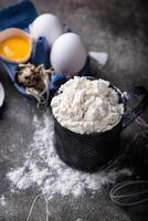 cozimento ingredientes com farinha e ovos foto