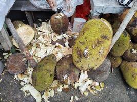 Visão do atividade às tradicional mercado dentro surakarta, Indonésia foto