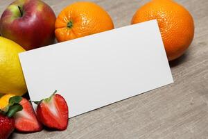 cartão e branco papel brincar harmonizado com fresco fruta, construindo uma visual sinfonia do astuto Projeto e culinária prazer, Onde saudável ingredientes fundir dentro uma festa do vibrante imagens foto