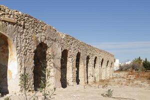 romano aqueduto dentro antas Espanha foto