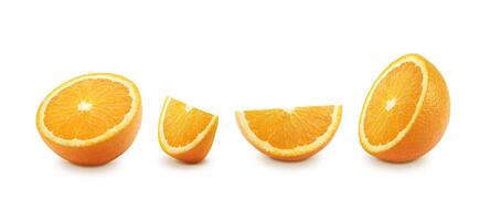fatia de laranja em fundo branco foto