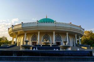 tímido história museu dentro tashkent, capital do uzbequistão. foto