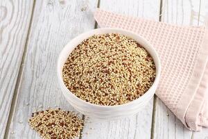 cru seco Quinoa cereal grão foto