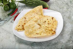 indiano tandori pão - naan com queijo foto