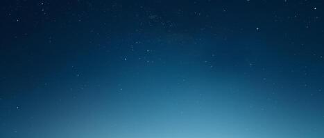 estrelado céu sobre tranquilo noite foto