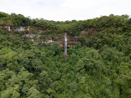 cascata cachoeira Faz socorro natural turista local dentro Cassilândia foto