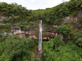 cascata cachoeira Faz socorro natural turista local dentro Cassilândia foto