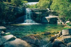 cachoeira no verão foto