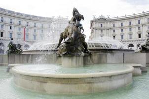 fontana delle naiadi em roma, itália foto