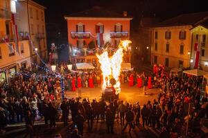 serina itay 2024 popular festival para eliminar inverno e para uma propício Primavera foto