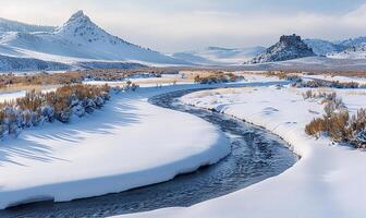 inverno país das maravilhas, uma rio fluindo no meio coberto de neve picos foto