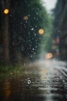 pingos de chuva em a terra dentro uma poça foto