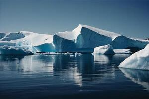 icebergs flutuando dentro a água às pôr do sol foto