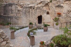 a Jesus Cristo túmulo dentro a túmulo jardim. Entrada para a jardim túmulo dentro Jerusalém, Israel. foto