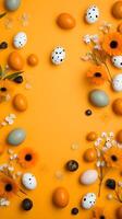 colorida ovos com copyspace em laranja fundo. Páscoa ovo conceito, Primavera feriado foto