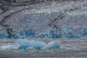 dawes glacier terminus and iceberg, Alaska foto