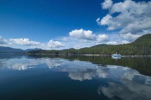 paisagem das nuvens e ilha do almirantado, alasca foto