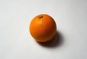fresco laranja em branco fundo. foto