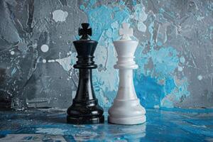 xadrez peça rei branco e preto, lindo fundo foto