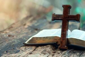 espiritualidade, religião e esperança conceito. piedosos Bíblia livro e Cruz. foto