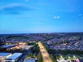 aéreo noite Visão do iluminado Chesterfield cidade Centro, Inglaterra Unidos reino. abril 30, 2024 foto