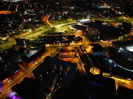 Alto ângulo Visão do iluminado histórico central coventaria cidade do Inglaterra, Unidos reino. abril 8º, 2024 foto