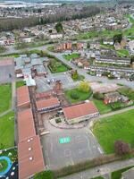 aéreo Visão do residencial Estado às norte luton cidade do Inglaterra Reino Unido. marcha 19, 2024 foto