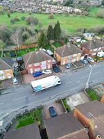 aéreo Visão do residencial Estado às luton cidade do Inglaterra durante pôr do sol. Unidos reino. marcha 17, 2024 foto