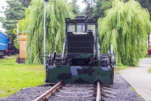 tiro do a vintage velho construção trem. transporte foto