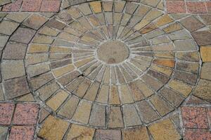 topo Visão do a chão com natural pedra ordenadamente arranjado com circular pontos às a Postagens foto