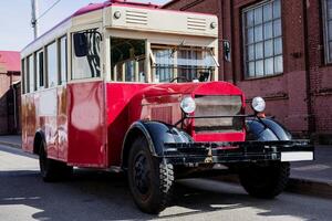 Minsk, bielorrússia, pode 8, 2024 - antiquado ônibus foto