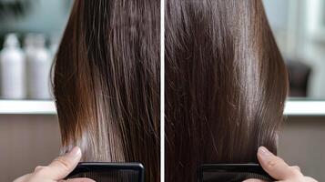 uma salão estilista exibindo a antes e depois de resultados do uma cabelo tratamento com visivelmente mais macio mais suave e mais brilhante cabelo foto